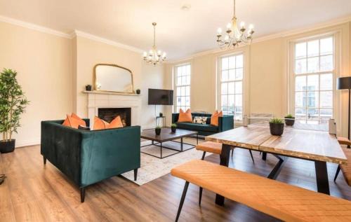 Hope Street House | 71 Townhouse By Elite