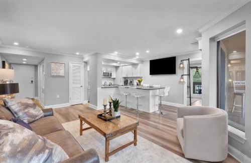 Shelter Cove House | 7104 Harbourside 1