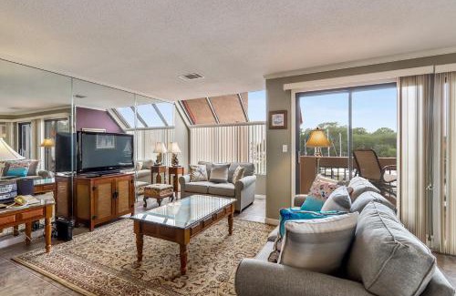 Shelter Cove Villa | 7122 Harbourside I