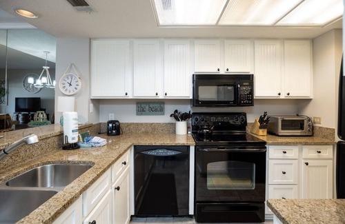 Shelter Cove Villa | 7138 Harbourside: Stunning Marina Views from this 2 Bedroom Harbourside Villa
