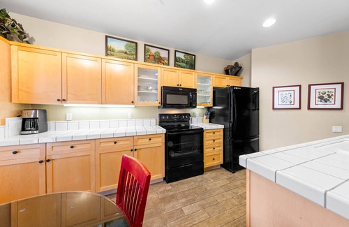 Olympic Valley Condo | 716 | Tahoe 2BD Basecamp - Soaks, Swims + W/D