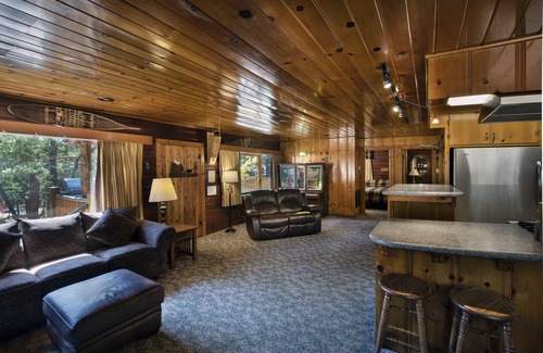 North Wawona Cabin | (72) Sequoia (1 Bedroom Only)