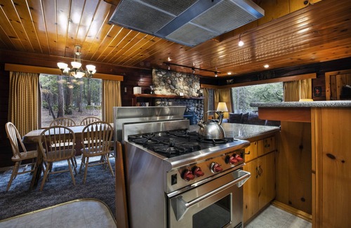 North Wawona Cabin | (72) Sequoia (1 Bedroom Only)