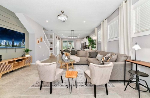 Loughman House | 7200 free water park/luxury vilaa with pool