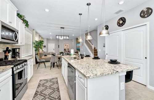 Loughman House | 7200 free water park/luxury vilaa with pool
