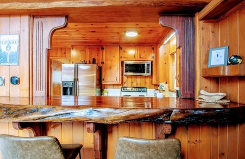 Ponderosa House | 7200ft Elvtn,Sequoia Trl 100 Giant,LRG Family,Pets