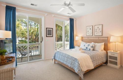 Bonito Boathouses House | 728 Bonito Rd