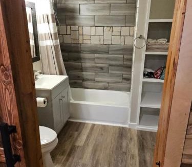 Maryville Apartment | 728 E. Broadway Ave., Unit 204, Maryville, TN.