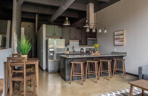 Strip District Apartment | 73 m² Apartment ∙ 1 bedroom ∙ 2 guests