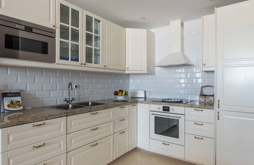 Estepona Apartment | 73 m² Apartment ∙ 2 bedrooms ∙ 4 guests