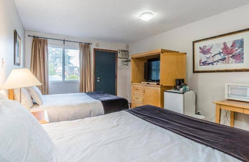 Regional District of Nanaimo Hotel | 74 m² Motel ∙ 8 guests