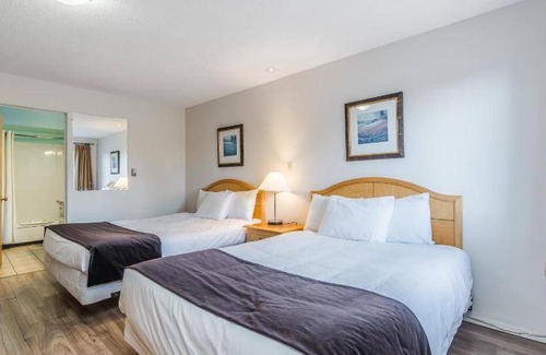Regional District of Nanaimo Hotel | 74 m² Motel ∙ 8 guests