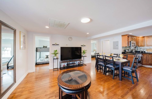 Quincy Apartment | 74L - 2BR Quincy - Cozy Couple Hideout near Wollaston Beach