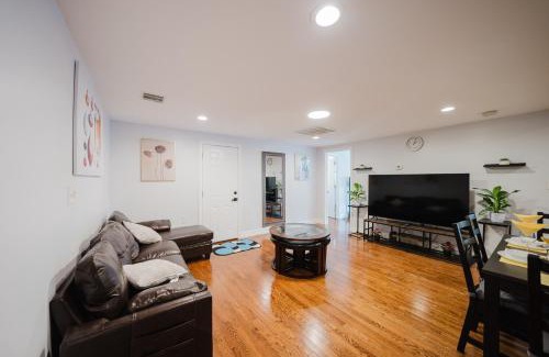 Quincy Apartment | 74L - 2BR Quincy - Cozy Couple Hideout near Wollaston Beach