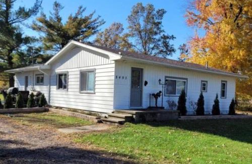 St. Charles House | 75 Acre home with trails & outdoor fun tons of Wildlife