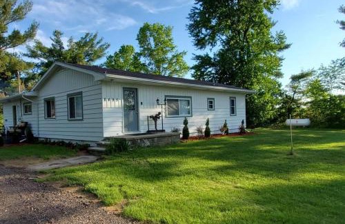 St. Charles House | 75 Acre home with trails & outdoor fun tons of Wildlife