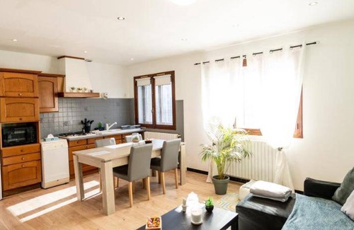 Plaine Centre Ville Apartment | 75 m² Apartment ∙ 2 bedrooms ∙ 8 guests