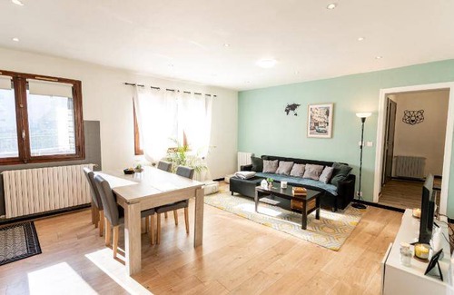 Plaine Centre Ville Apartment | 75 m² Apartment ∙ 2 bedrooms ∙ 8 guests