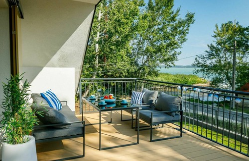 Balatonszarszo Apartment | 75 m² Apartment ∙ 2 bedrooms ∙ 7 guests