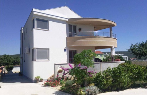 Sukosan Apartment | 75 m² Apartment ∙ 2 bedrooms ∙ 4 guests