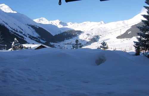 Sedrun Apartment | 75 m² Apartment ∙ 2 bedrooms ∙ 4 guests