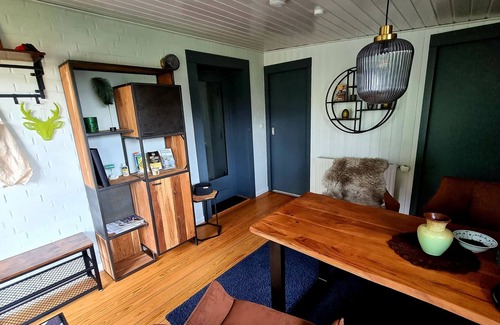 Hechthausen House | 75 sqm, max. 2 adults, quiet location, 1200 sqm garden fenced