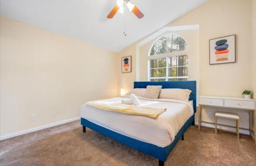 Colonial Oaks House | 75' TV - Summer Retreat - King Bed, Large Yard, No Stairs