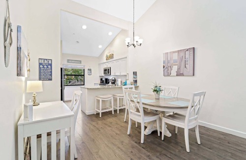 Hilton Head Island Villa | 7502 Treetops Villa Pet-Friendly Walk to the Beach
