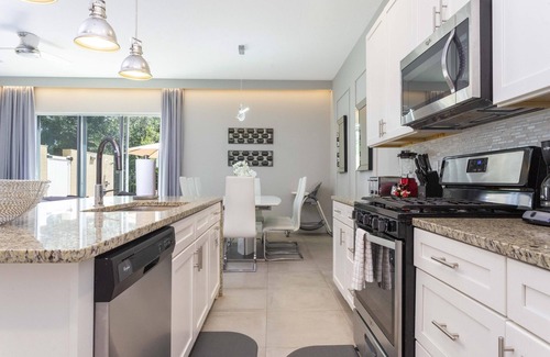 West Kissimmee House | 7534- Summerville Resort, No Carpet (Pet Friendly) 5br All Suites!