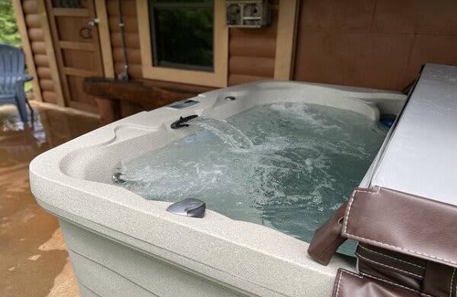 Young Harris Ski Chalet | 76 m² Chalet ∙ 2 bedrooms ∙ 6 guests