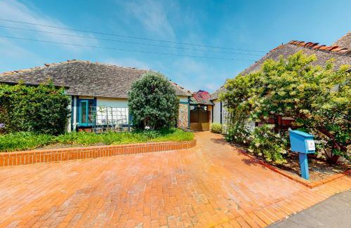 South Oceanside House | 76 Saint Malo Beach