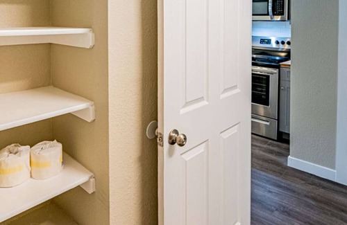 Northeast Heights Apartment | 760 On The Blvd Studio 42 Overlooking Nobhill