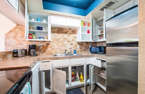 Casa Grande Condo | 77 Sunny Casa Grande 2bd 2ba condo w heated pool NO PETS