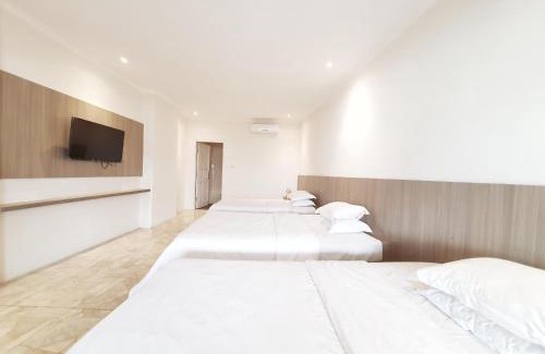 Cikakak Resort | 77 Sunset Plaza
