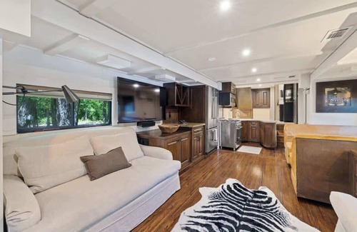 Austin Villa | 7744 Ranch Entire Resort