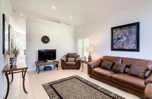 Marbella House | 78 Andalusia House