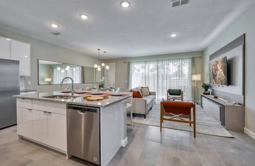 West Kissimmee House | 7984- Formosa Valley Resort – Luxury Villa Near Disney (Heated Pool & Themed Suites!)
