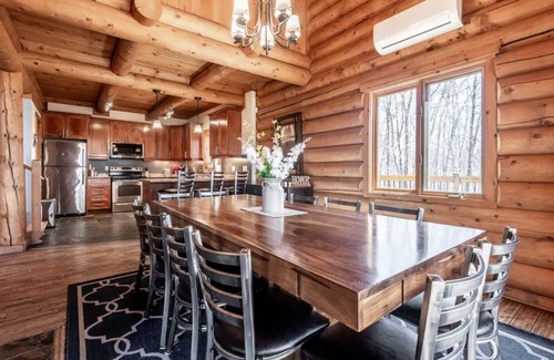 Labelle Ski Chalet | 7BR LogCabin/Spa/Nature/MontTremblant Area/18 Guests