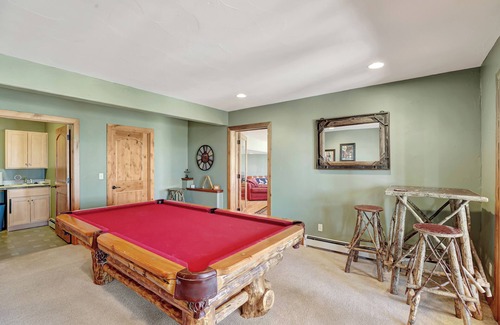 Hartsel House | 7BR Mountain Retreat ~ Hot Tub ~ Epic Mtn Views ~ Game Room ~ Wood Fireplaces