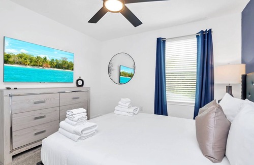Kissimmee Resort | 7BR Storey Lake Villa w/Pool – Near Disney