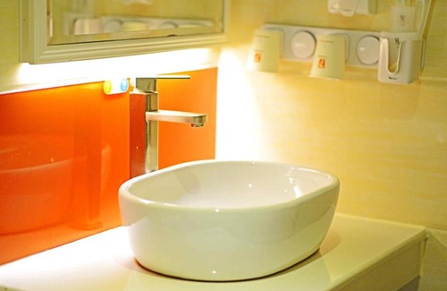 Yichang Hotel | 7Days Premium Yichang Wanda Plaza Canal Park Branch