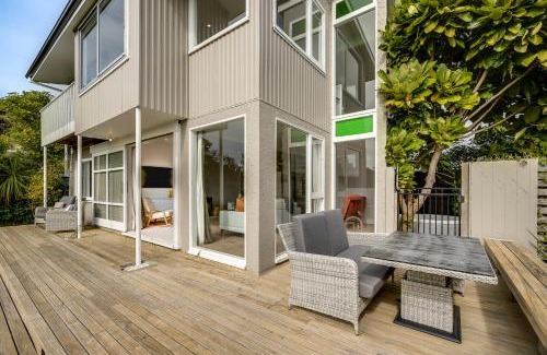 Bluff Hill House | 7th Heaven - Bluff Hill, Napier