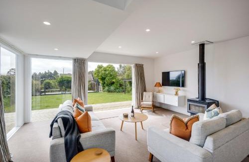 Bluff Hill House | 7th Heaven - Bluff Hill, Napier