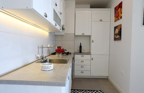 Sarsoni Apartment | 7th Heaven