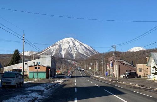 Kimobetsu Apartment | ８名までOK／尻別岳を一望／ルスツリゾートまで車で９分／SISUMO鈴川
