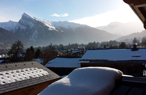 Morillon Ski Chalet | 8/10 * Chalet located in the town center 200m from the gondola and slopes