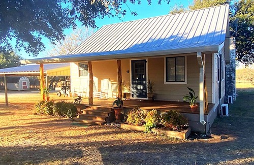 Camp Wood House | 8 Acre Private River Front Sleeps 17-Nomad Ranch