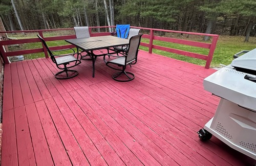 Cowanesque House | 8 acres of peace and quiet by the pool in the south finger lakes regionnn