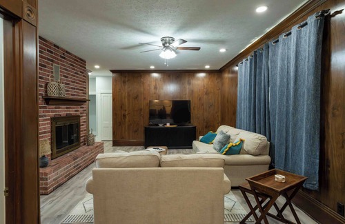Eastwood House | 8 Acres private estate! Spacious 5-bedroom house in Fisherville.