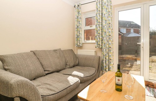 Ilminster Cottage | 8 ADAMS MEADOW, pet friendly, with a garden in Ilminster